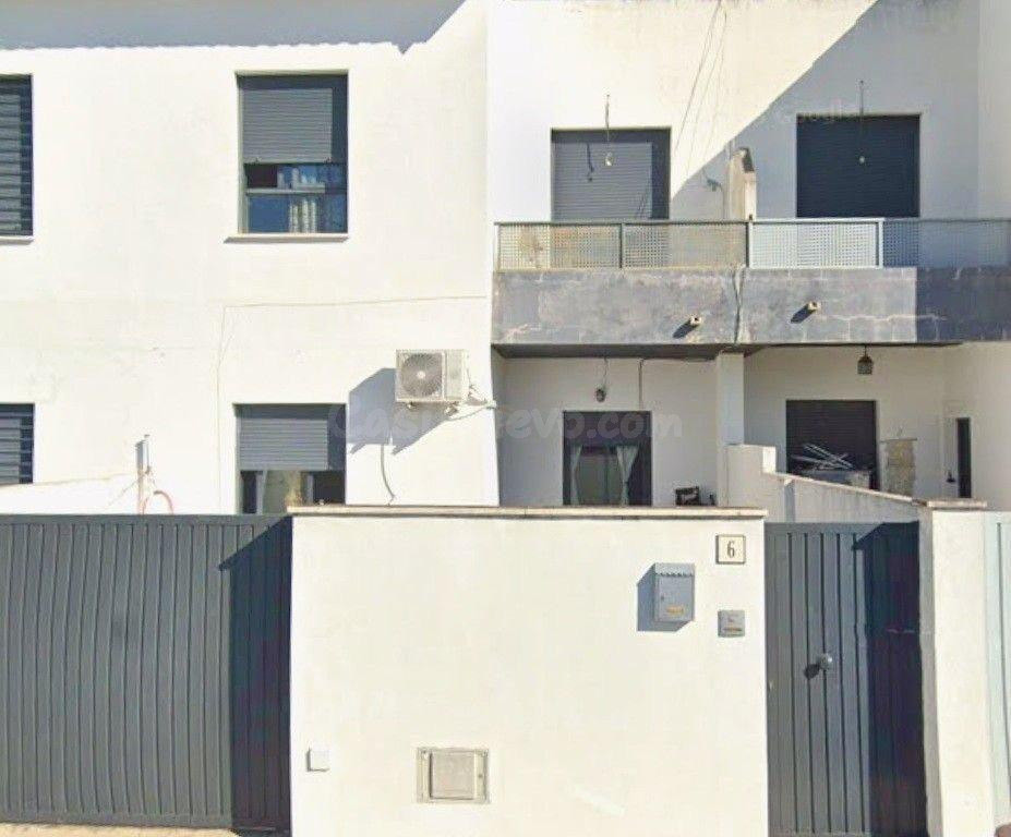 SE VENDE CASA OKUPADA en Calle Ramón Vila Jiménez Nº 6 Carri - foto 2