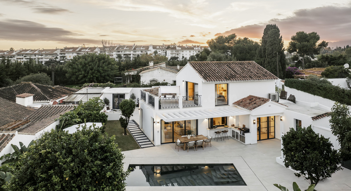 Chalet 5 habitaciones 251m² en venta - Marbella