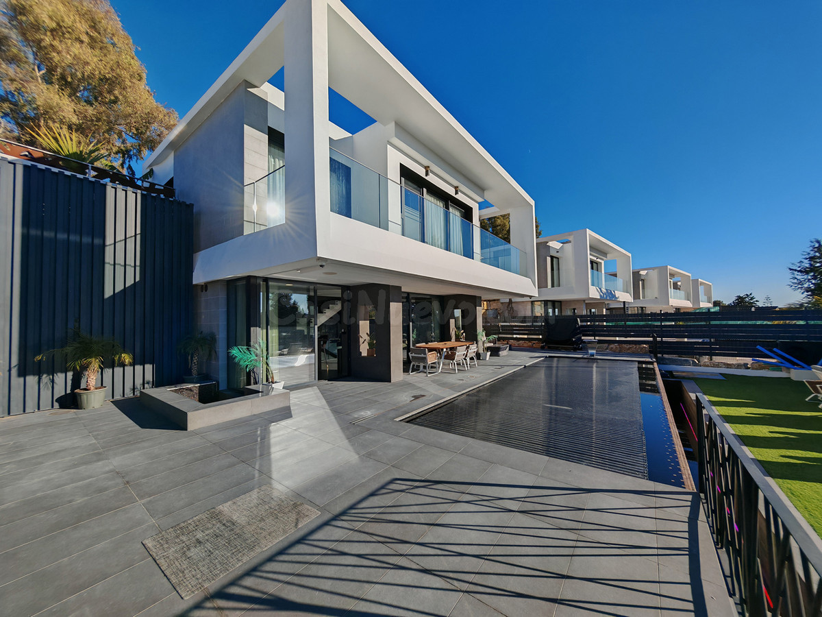 Chalet 4 habitaciones 316m² en venta - Costa Del Sol