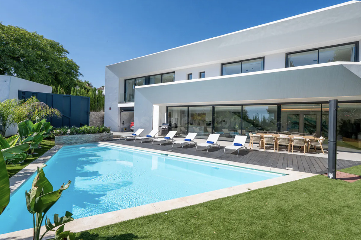 Chalet 4 habitaciones 453m² en venta - Marbella