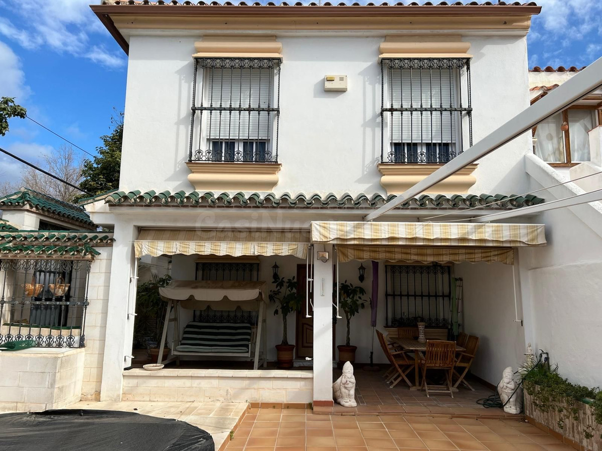 Chalet 4 habitaciones 238m² en venta - Marbella
