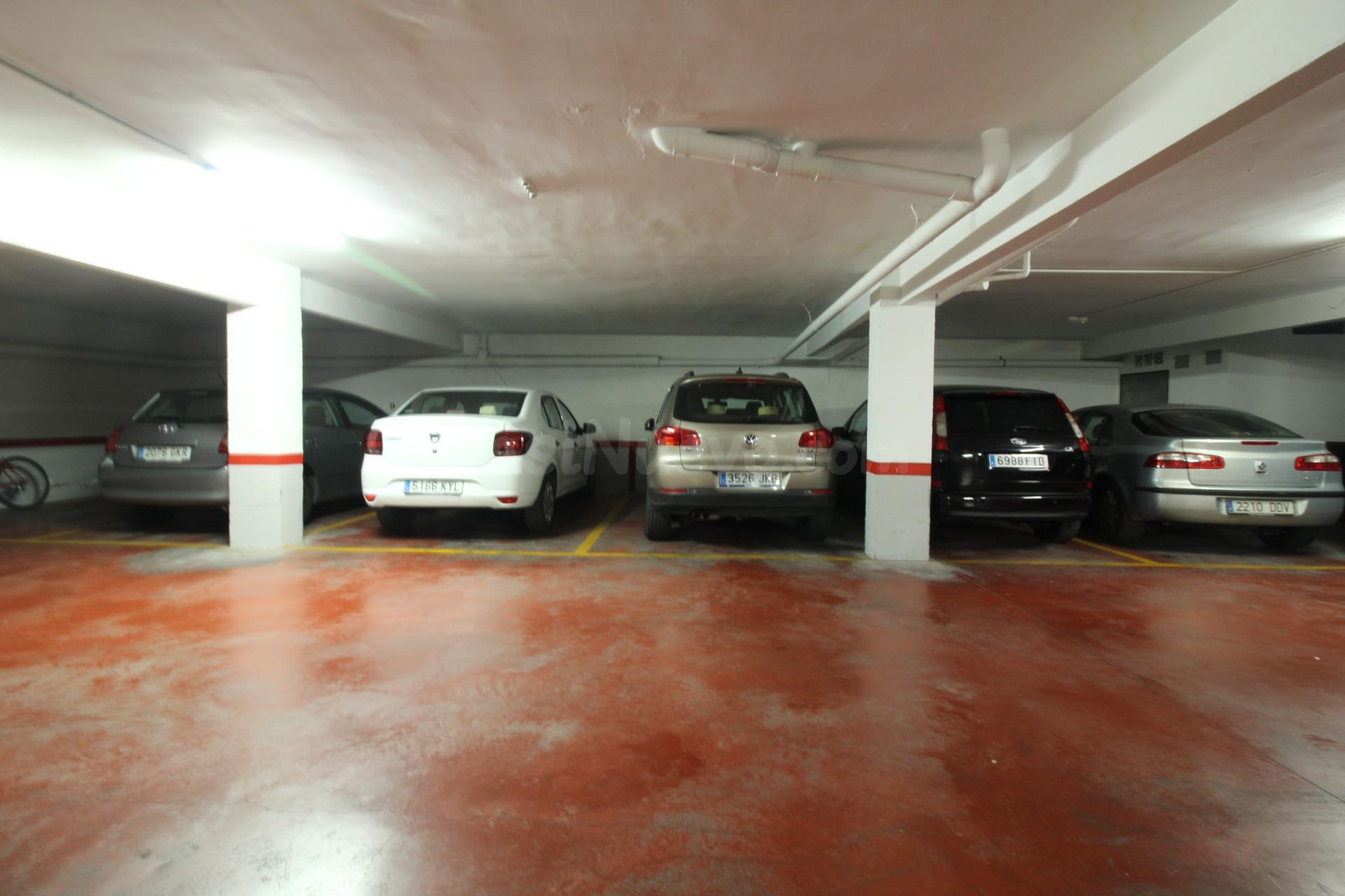 Plaza de parking coche grande en Zona Sant Joan, junto a los Juzgados de Vilanova
