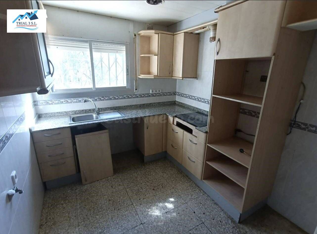 Venta chalet en Castellví de Rosanes (Barcelona) - foto 4