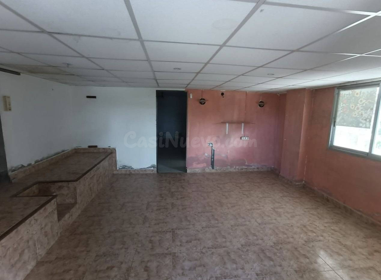 Venta chalet en Castellví de Rosanes (Barcelona) - foto 5