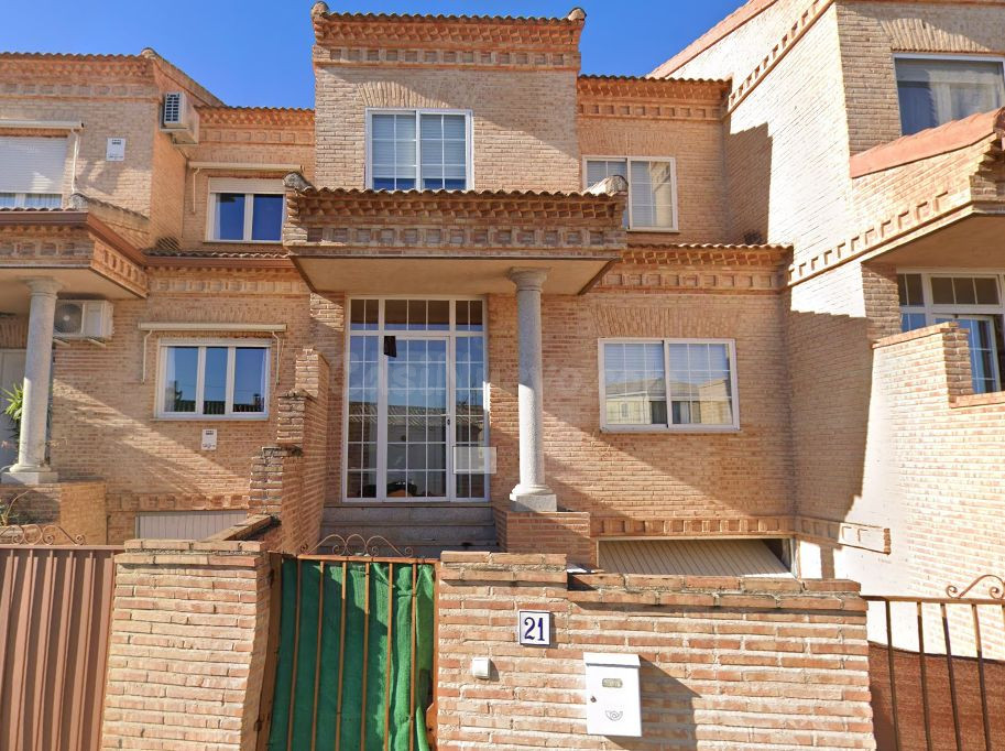 Casa 6 habitaciones 211m² en venta - Castilla la mancha