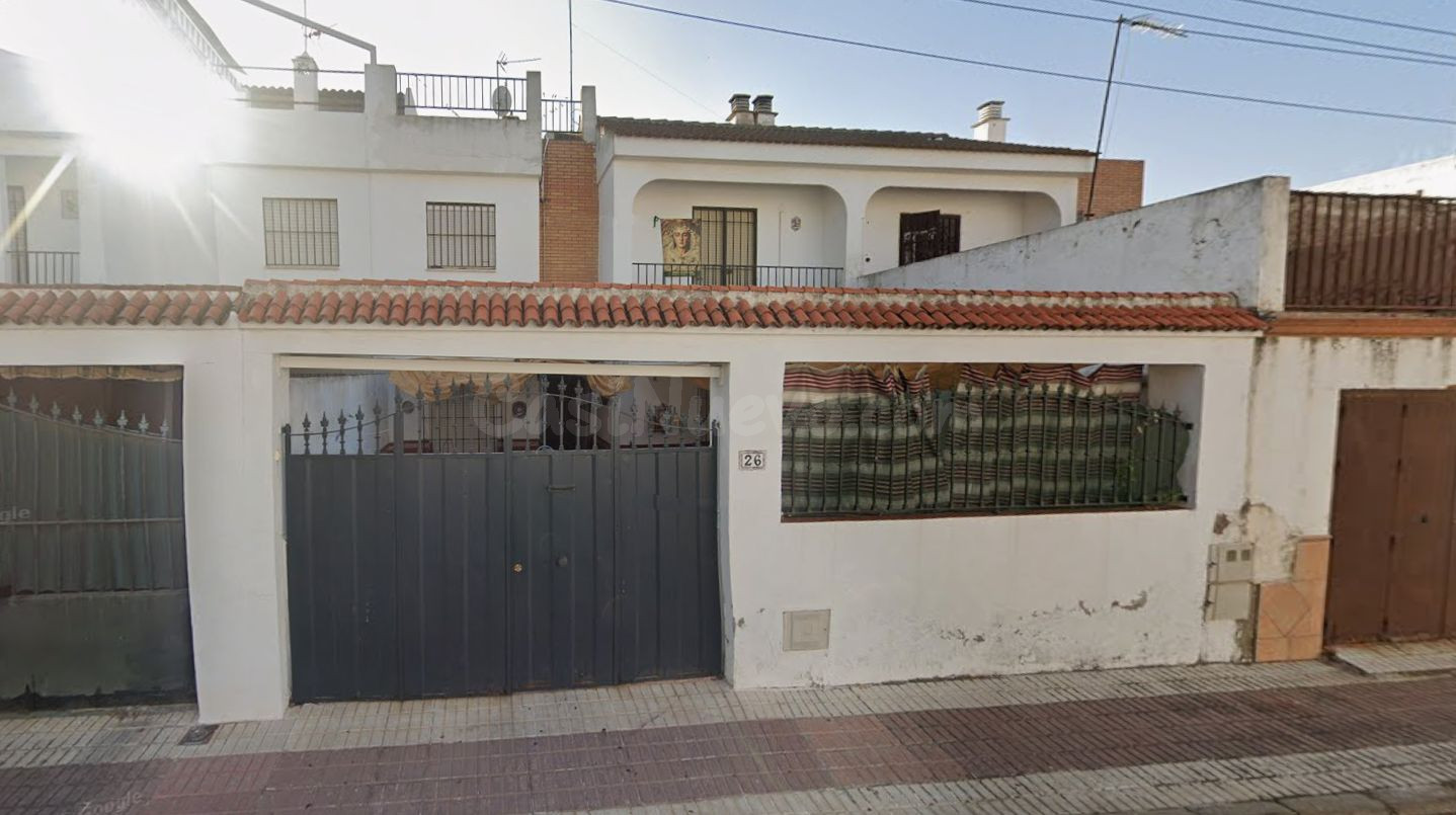 Venta casa en Alcalá del Río (Sevilla)