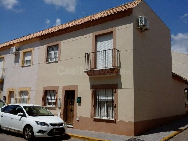 Venta casa en Burguillos (Sevilla)