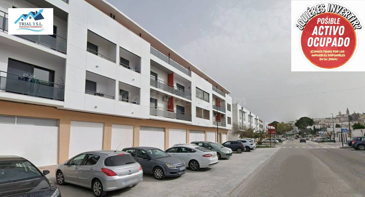 Venta de Piso + Garaje en Estepa