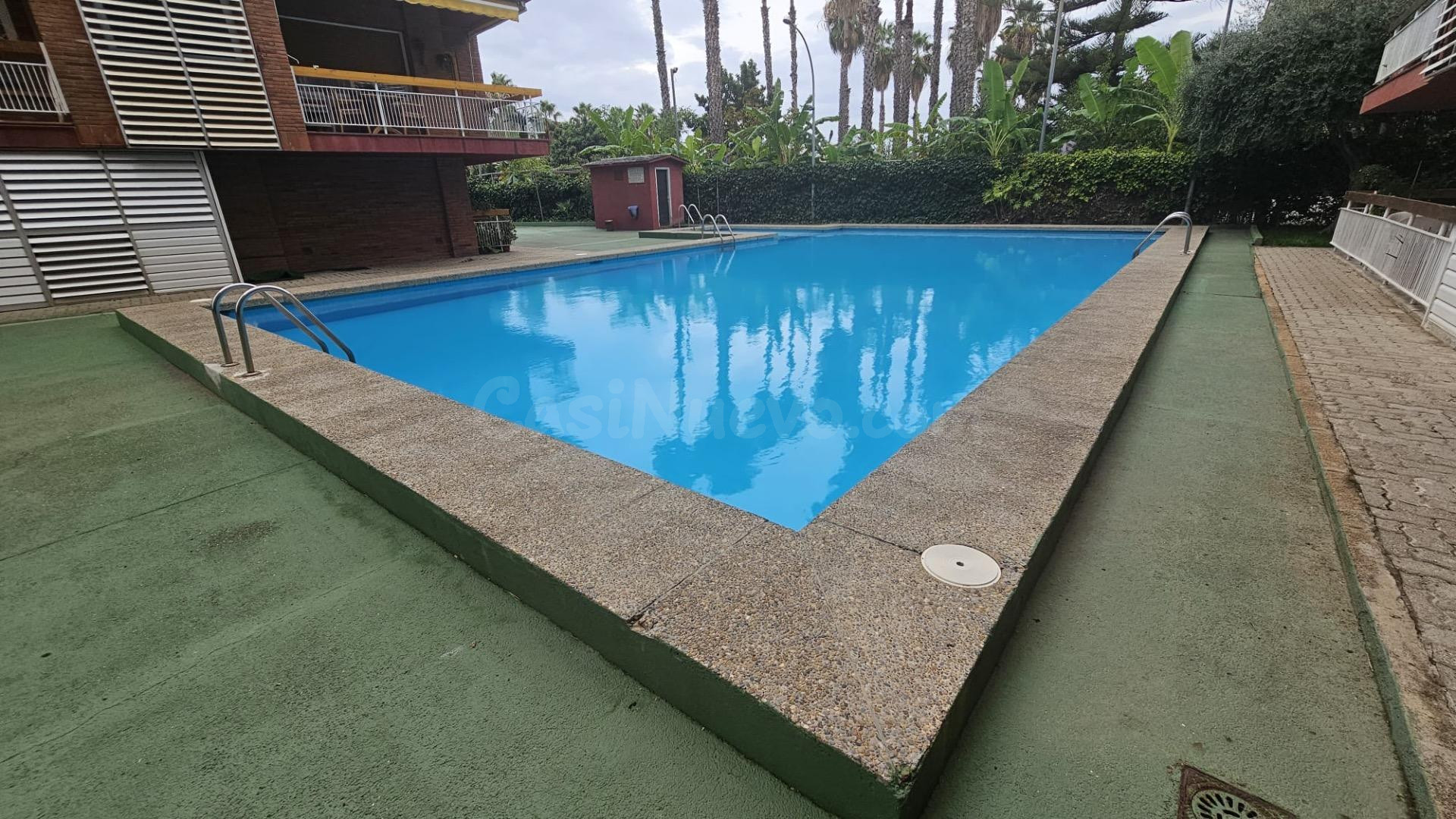 ÁTICO A LA VENTA EN EL CENTRO DE PINEDA DE MAR Y PISCINA COM - foto 3