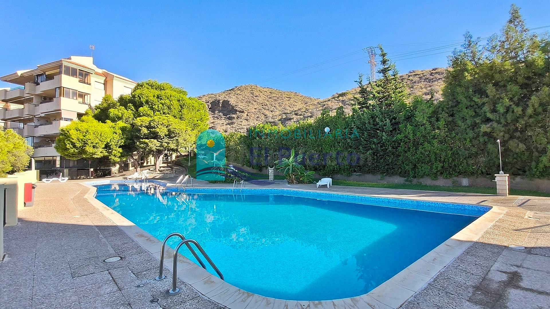 APARTAMENTO CON PISCINA Y VISTAS AL MAR EN LA AZOHÍA – REF. 1847