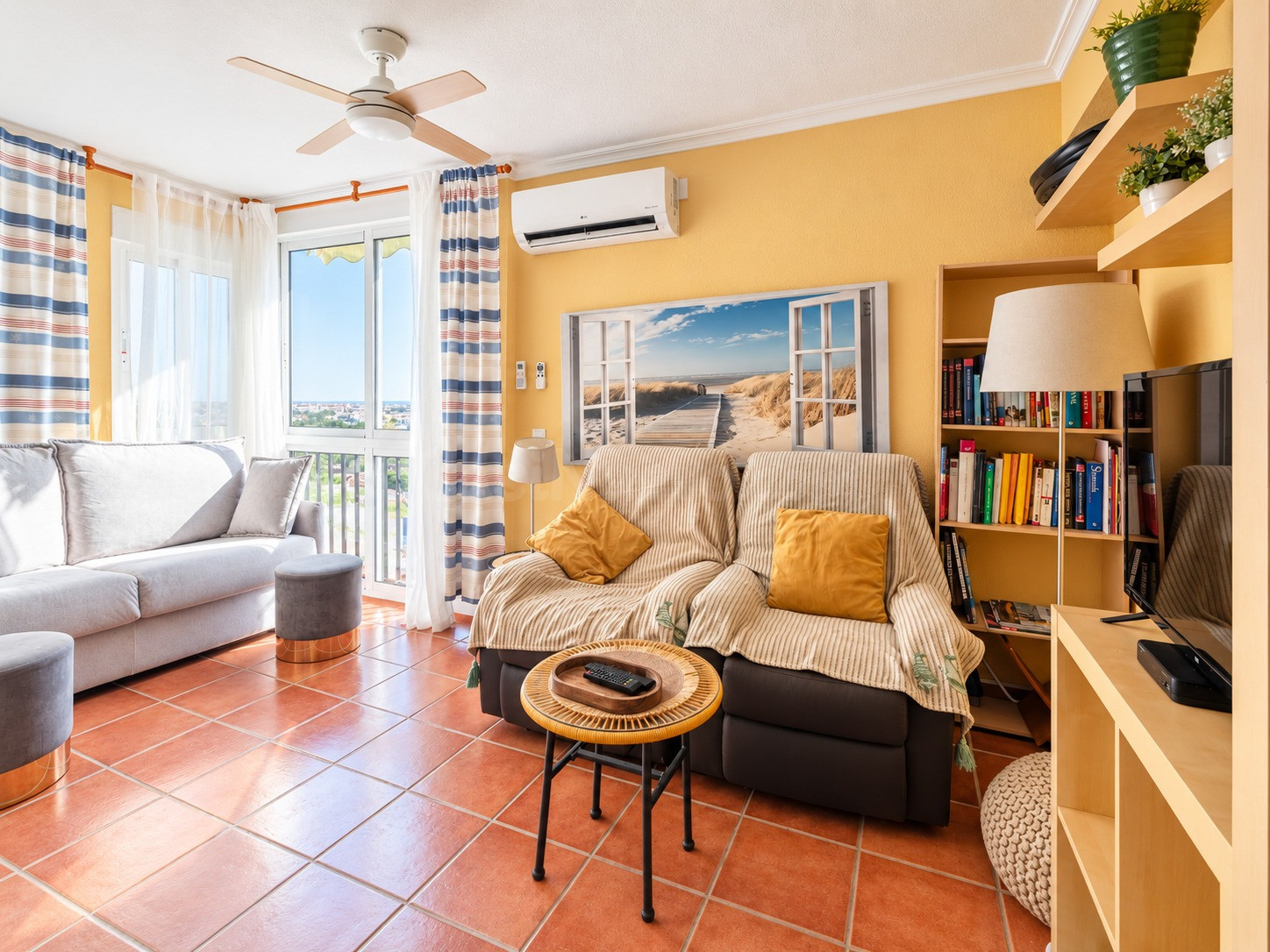 Apartamento centro de Campoamor con vistas al mar