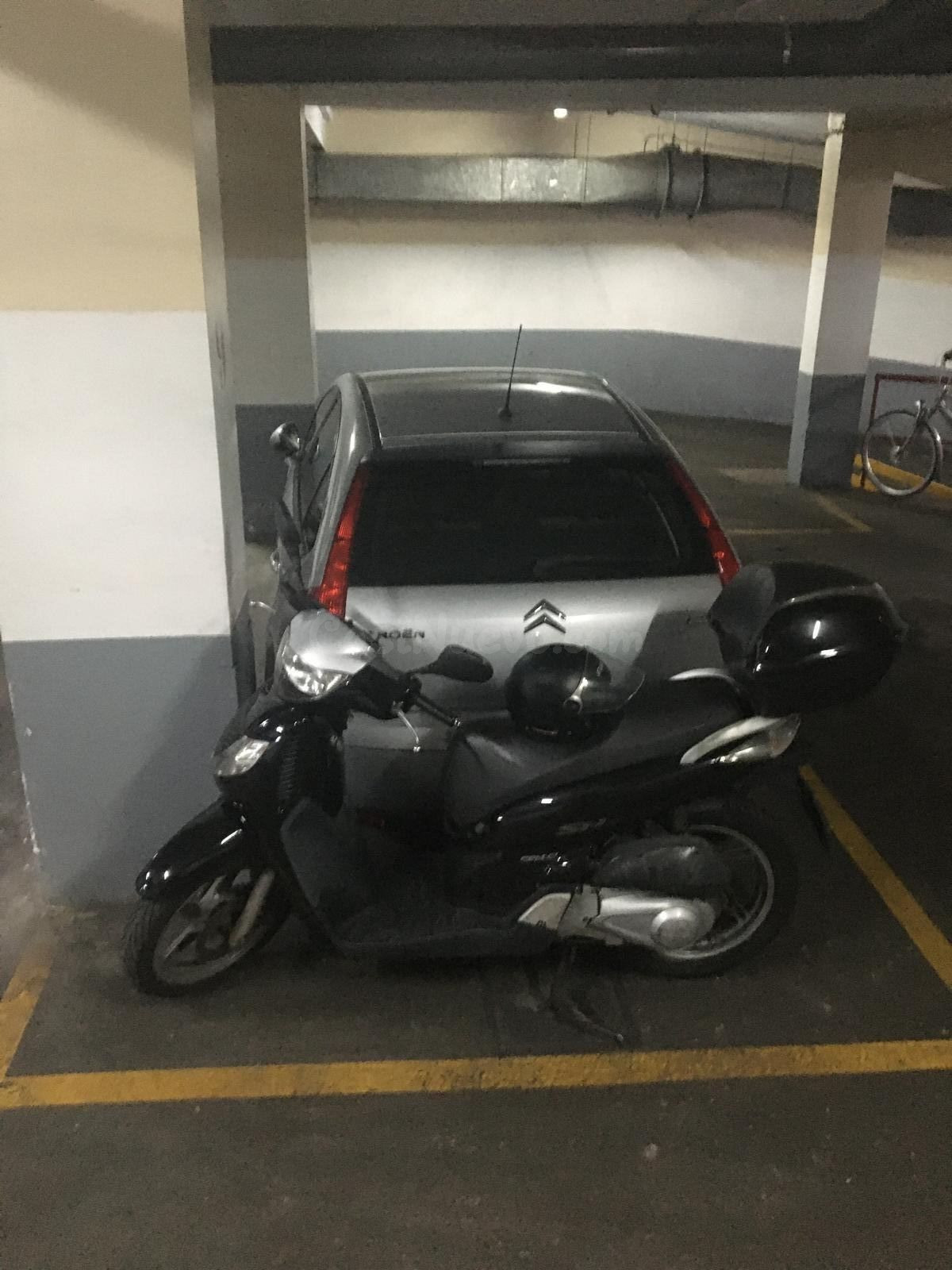¡¡¡¡oportunidad!!!!!plaza de parking inversores ideal para alquiler  para coche y moto/ para 4 motos