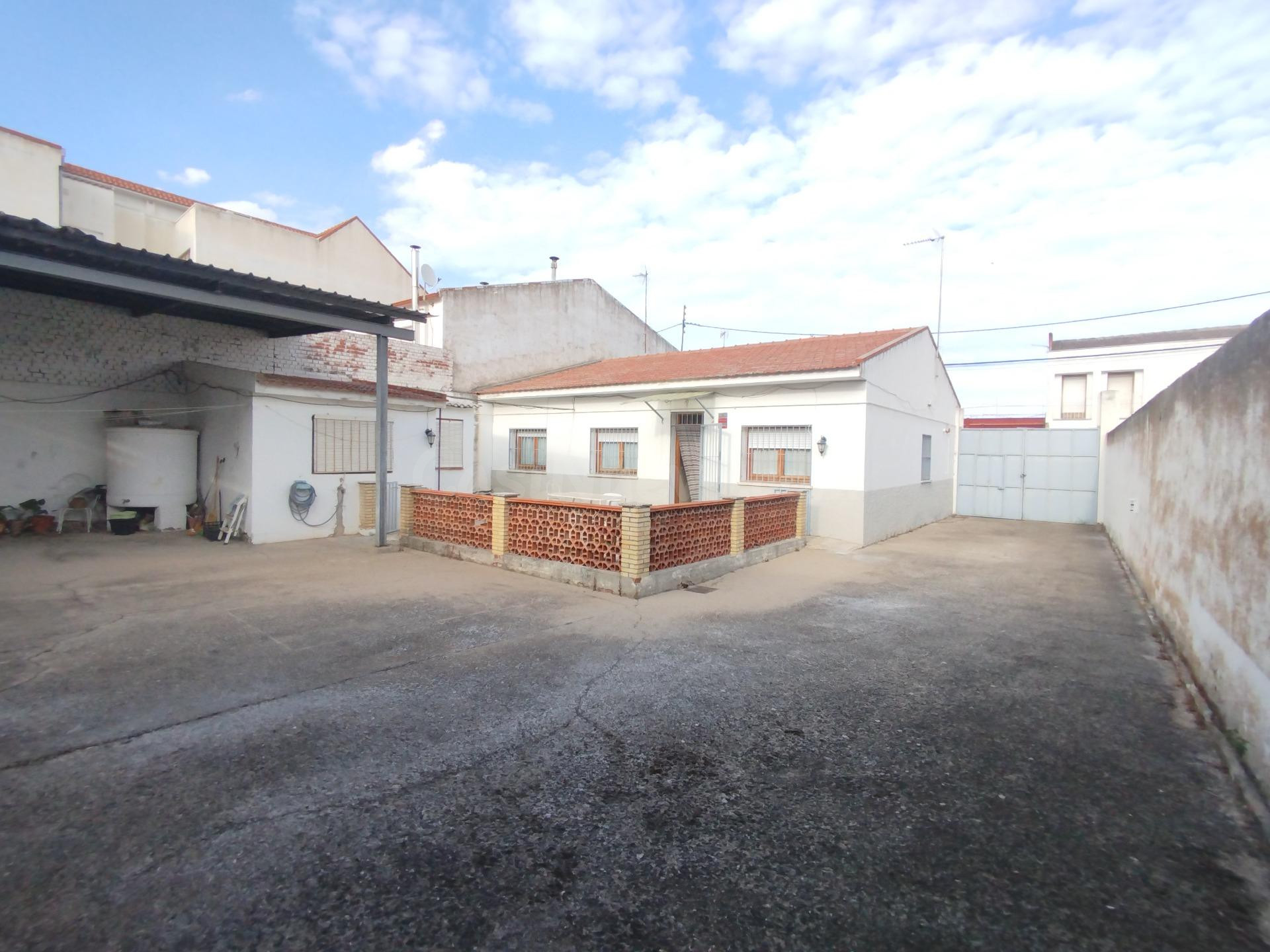 Amplia Casa en Ciempozuelos con Gran Patio y Posibilidad de 