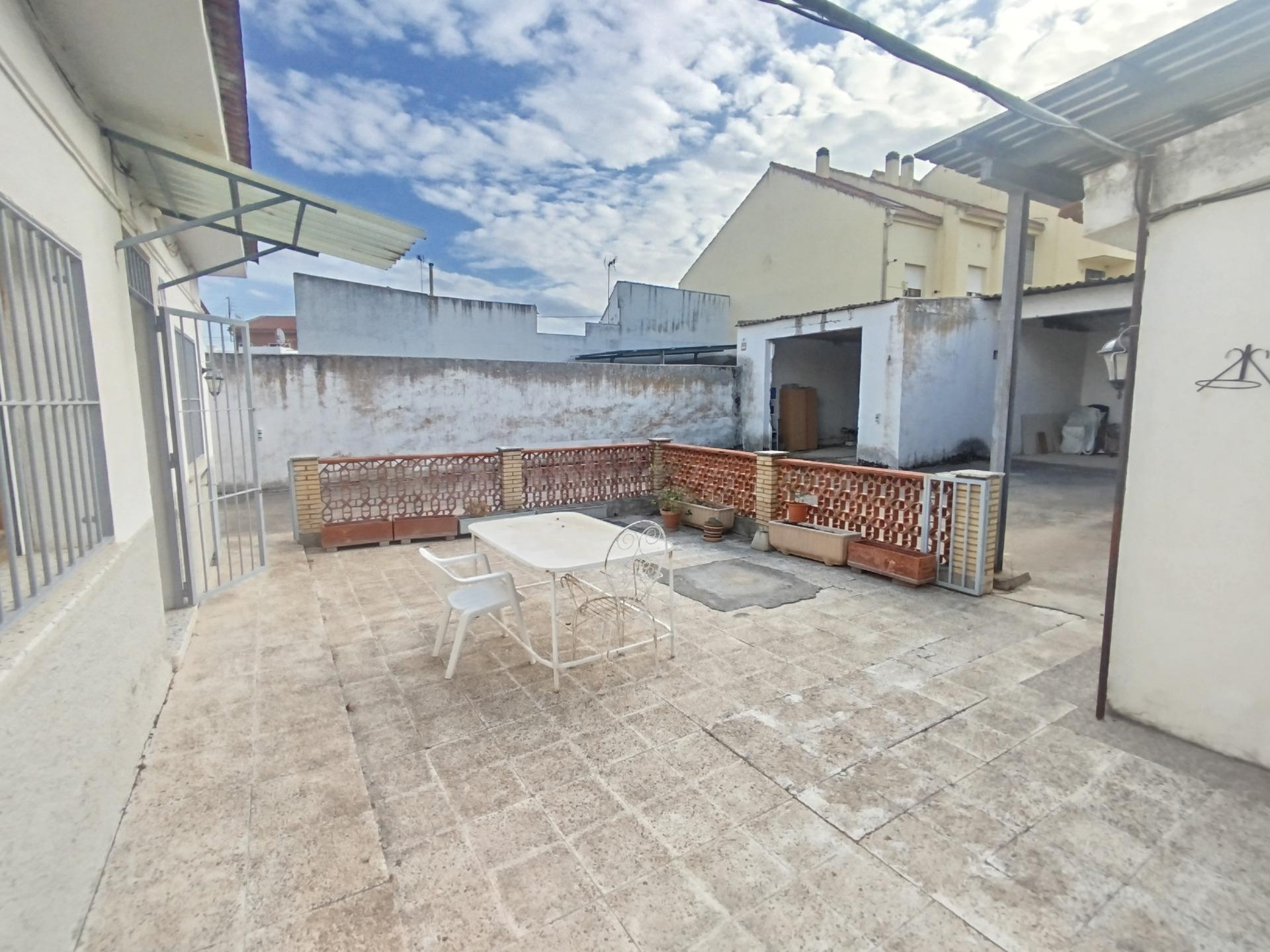 Amplia Casa en Ciempozuelos con Gran Patio y Posibilidad de  - foto 3