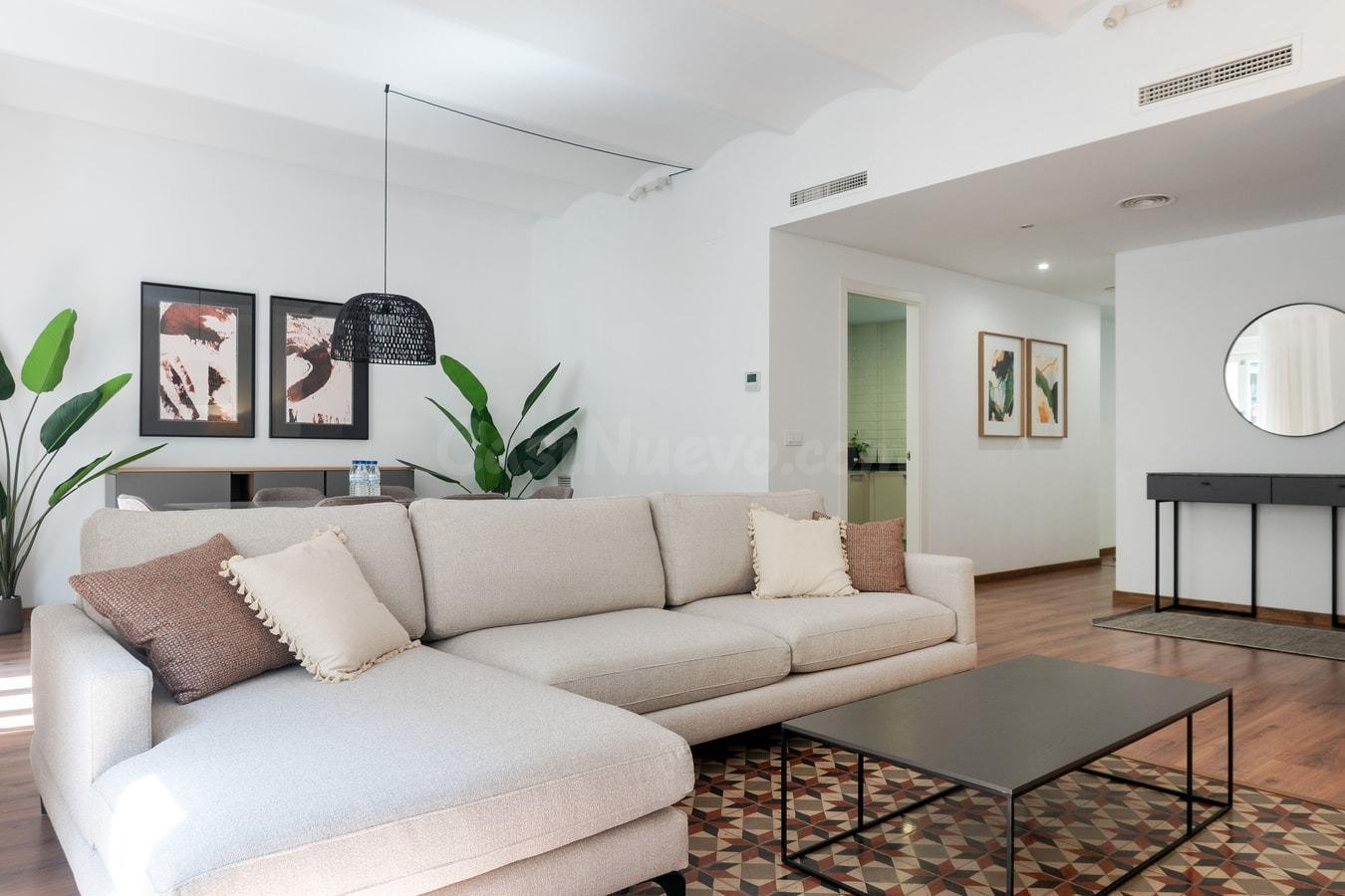 Exclusivo piso de 130 m2 y 4 dormitorios junto al Ayuntamiento de Valencia