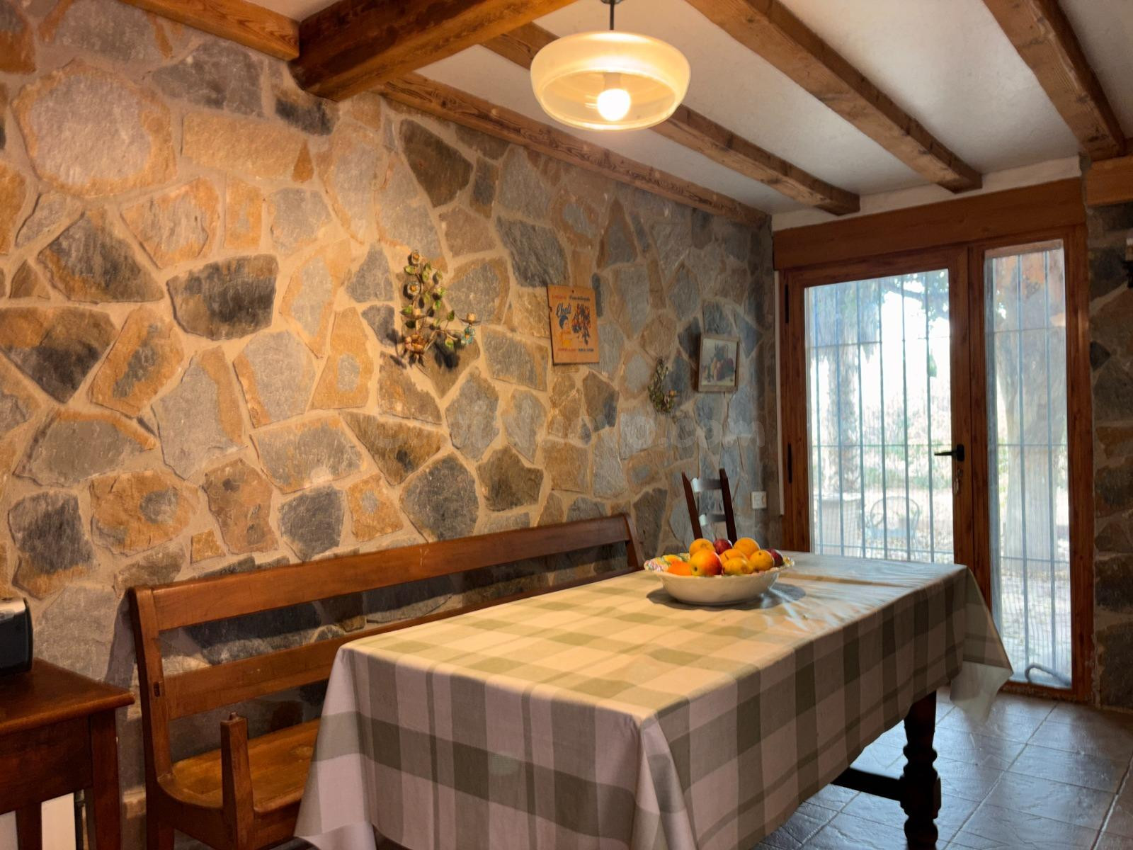** CHALET CON NAVE DE 200 M2 + TALLER DE 60 M2 + PISCINA EN  - foto 3