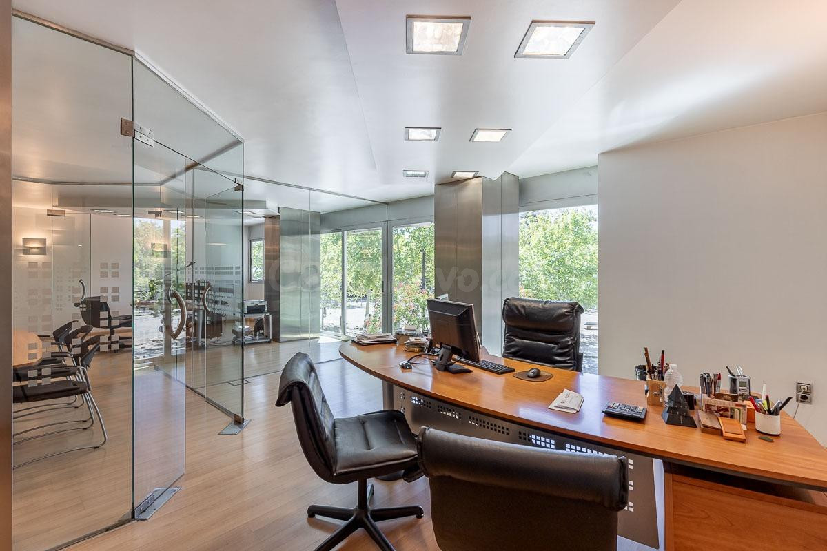 EXCLUSIVO INMUEBLE EN PLAZA DE CARRETAS, JUNTO AL EMBLEMÁTICO PASEO DEL SALÓN