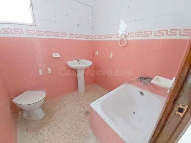 Venta de Vivienda en La Carolina, Jaén. - foto 4
