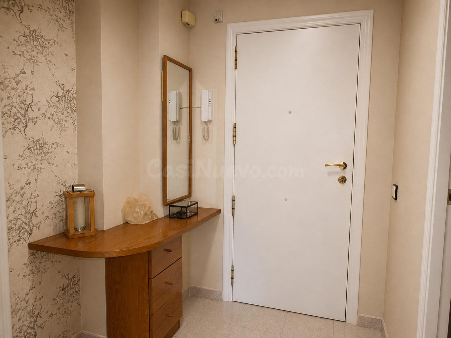 Piso de 1 dormitorio en Amposta, con ascensor y balcón - foto 2