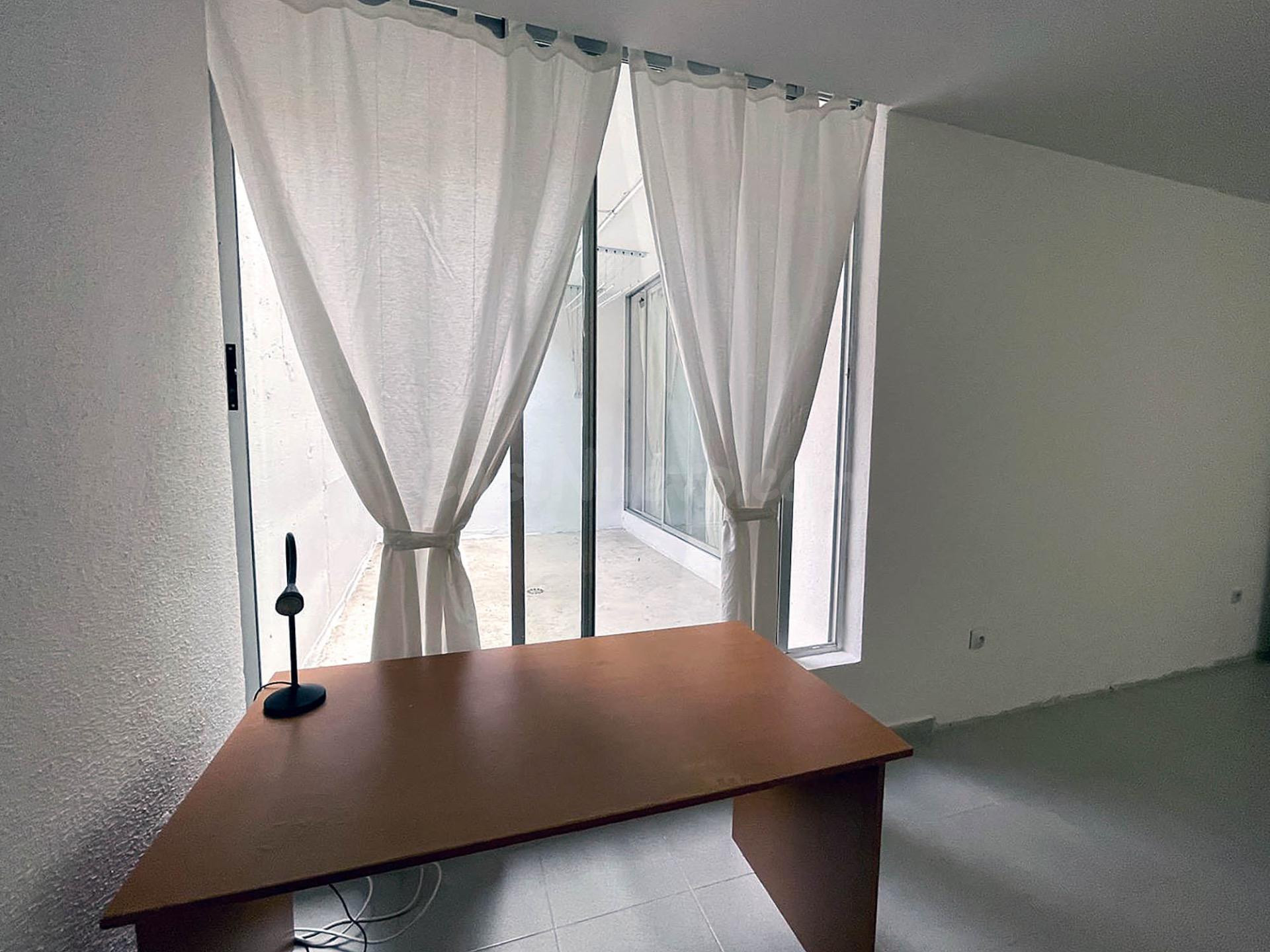 ¡ESTUDIANTES! HABITACIONCON BAÑO PRIVADO EN CHALET A COMPART - foto 2