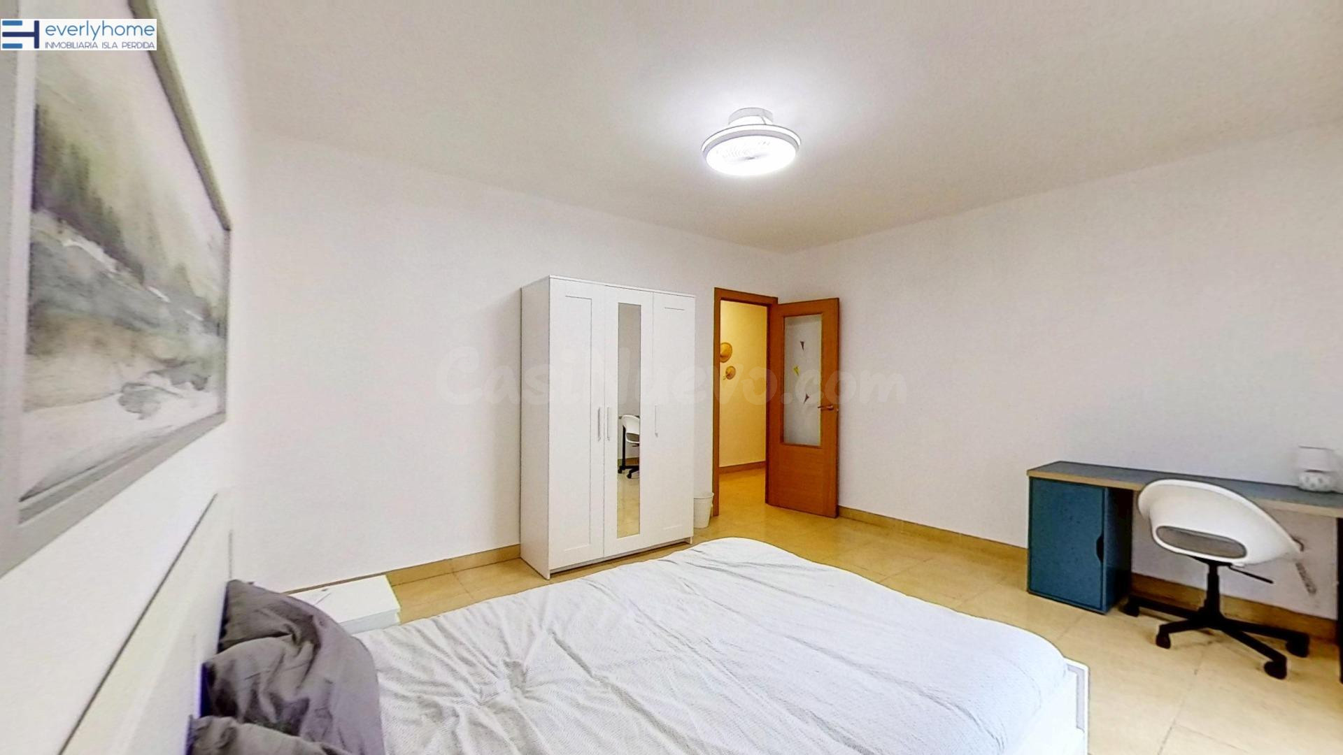 AMPLIA HABITACIÓN DE ALQUILER EN MISLATA CON BALCÓN - foto 4