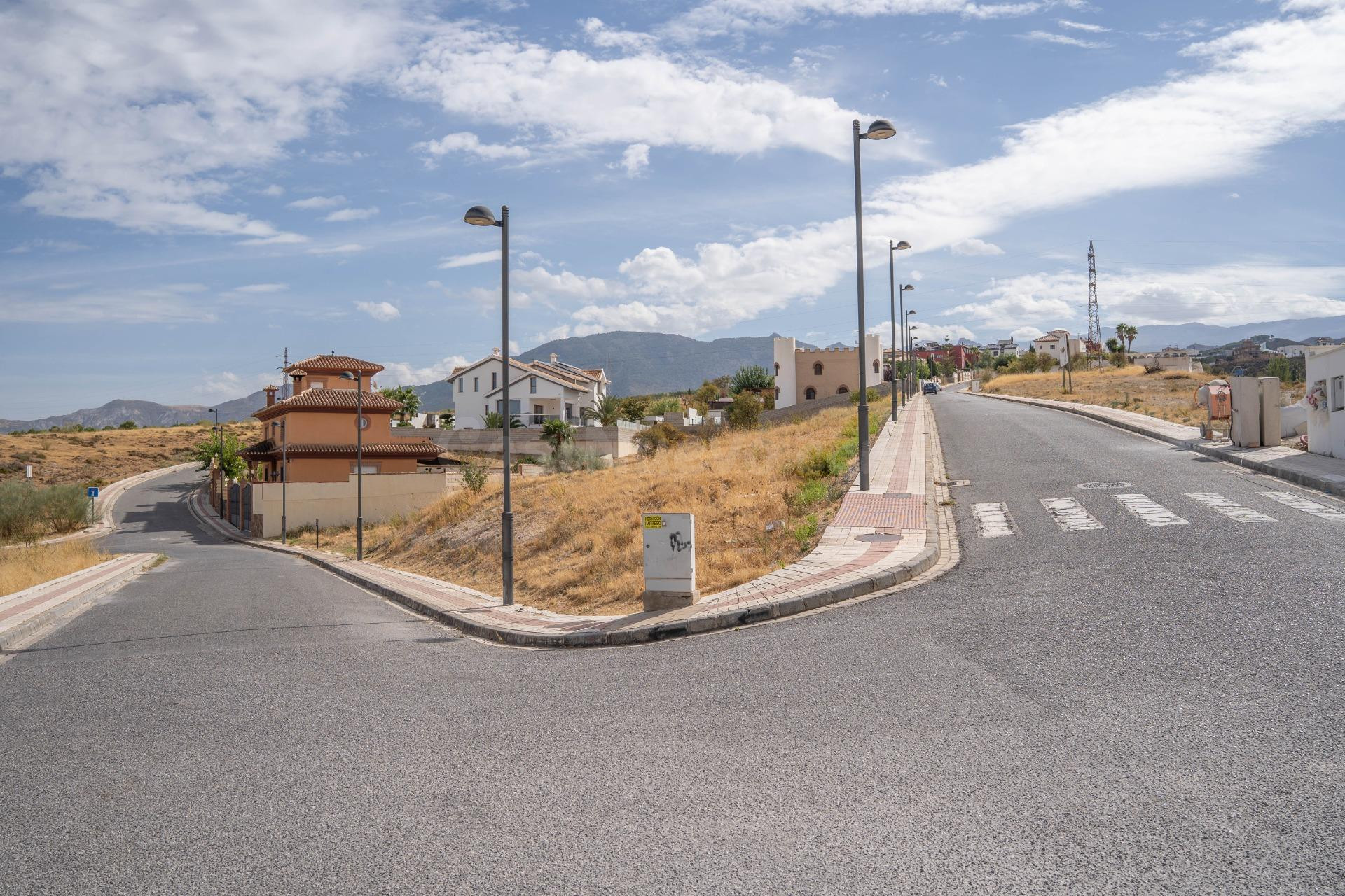 Terreno urbano de 750 m2 en Altos de La Zubia. Parcela 17, m - foto 4