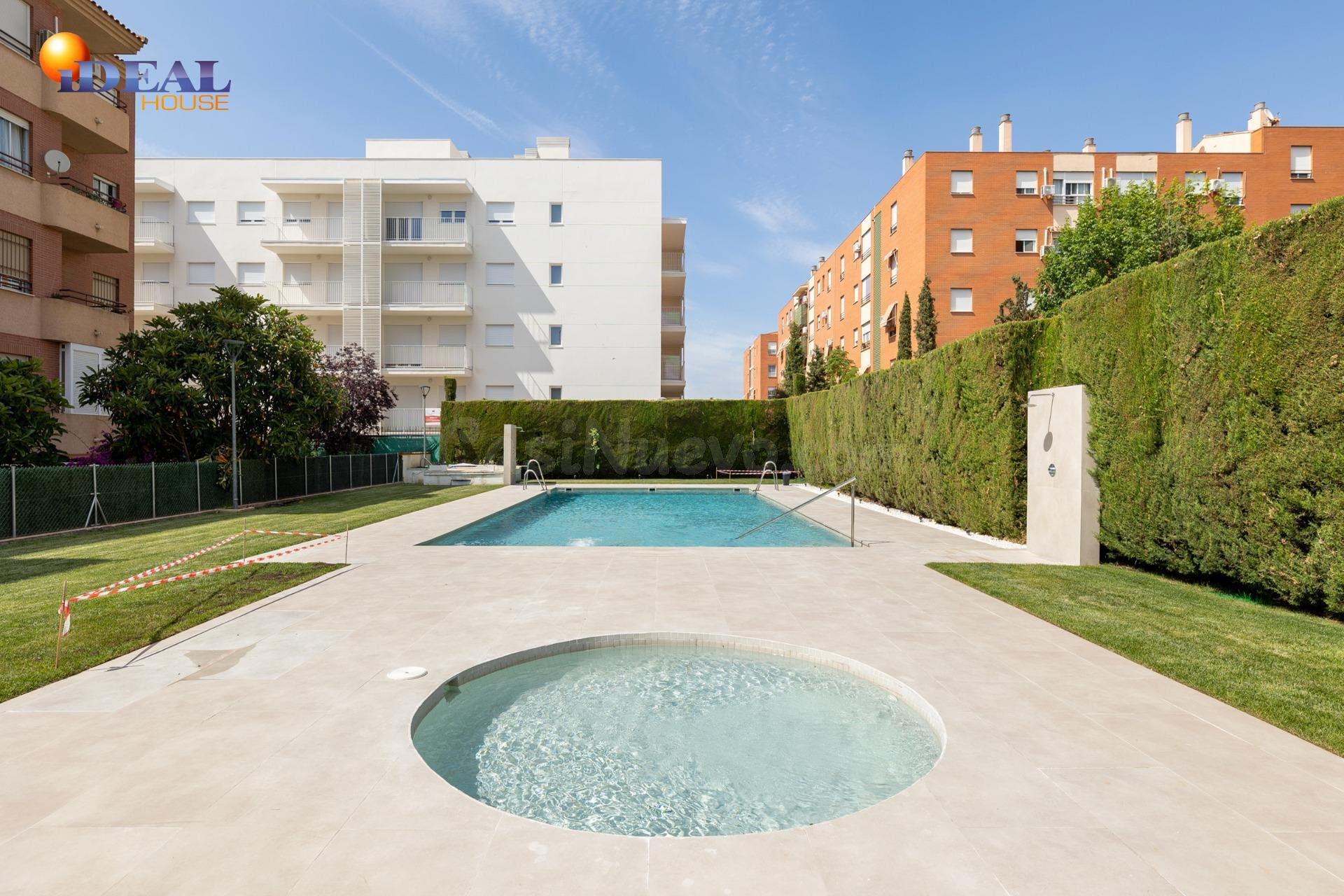 PISO DE 2 DORMITORIOS EN URBANIIZACIÓN CON PISCINA EN PARQUE NUEVA GRANADA