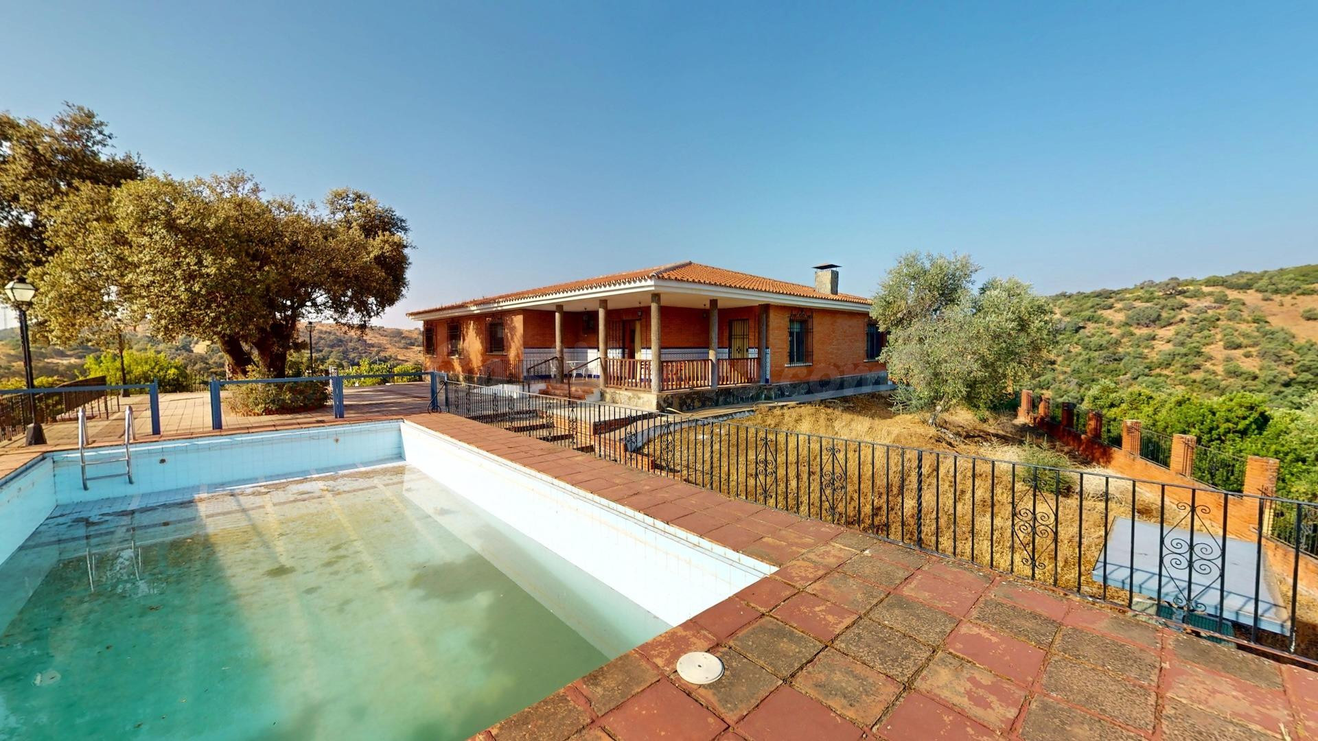 Finca rústica de más de 70 hectáreas con cortijo, casa de guardas y nave agrícola a solo 10 minutos de Córdoba