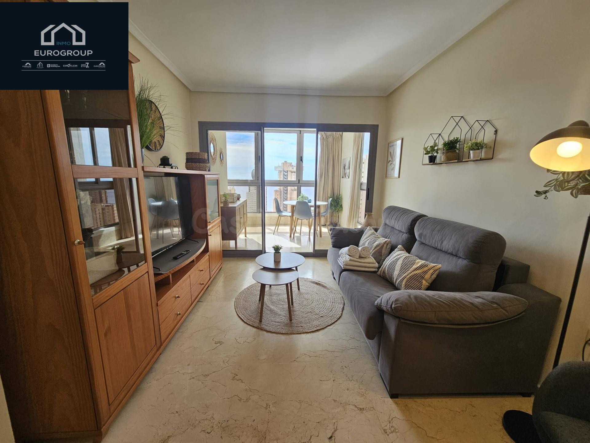 Precioso Apartamento alquiler anual  en Av Europa , Benidorm.www.euroloix.com