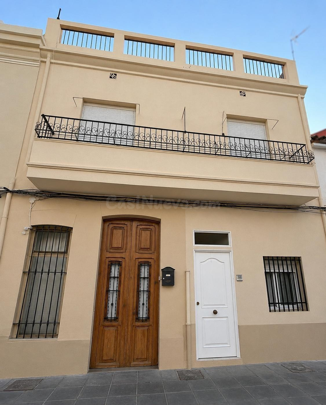 OPORTUNIDAD...EN PLENO CORAZON DEL CABAÑAL...DOS CASAS COMPLETAS A LA VENTA