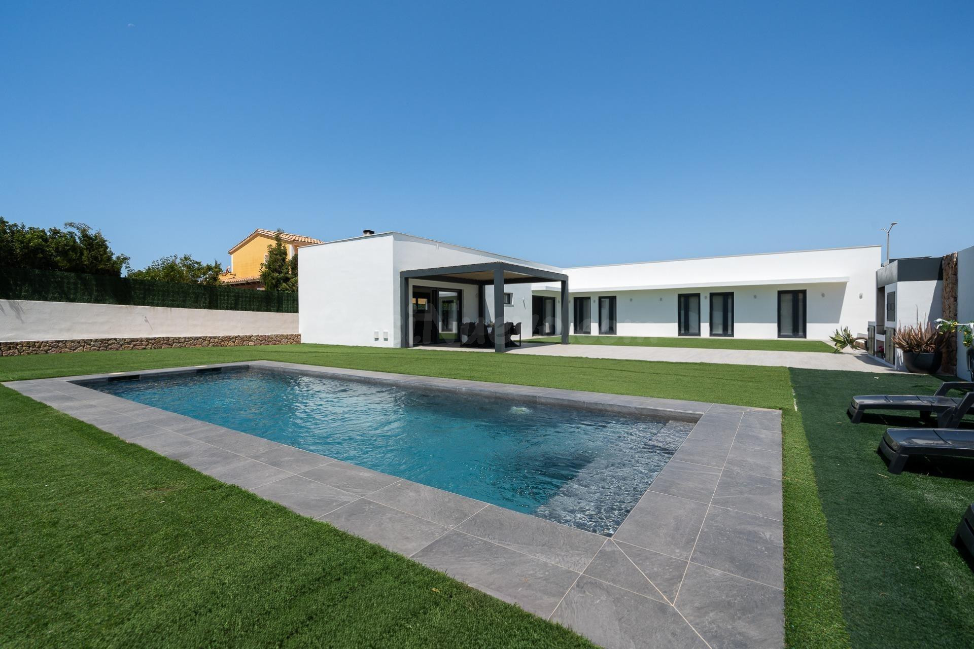 Espectacular unifamiliar Moderno con Piscina en Sa Torre – Eficiencia, Confort y Confianza.