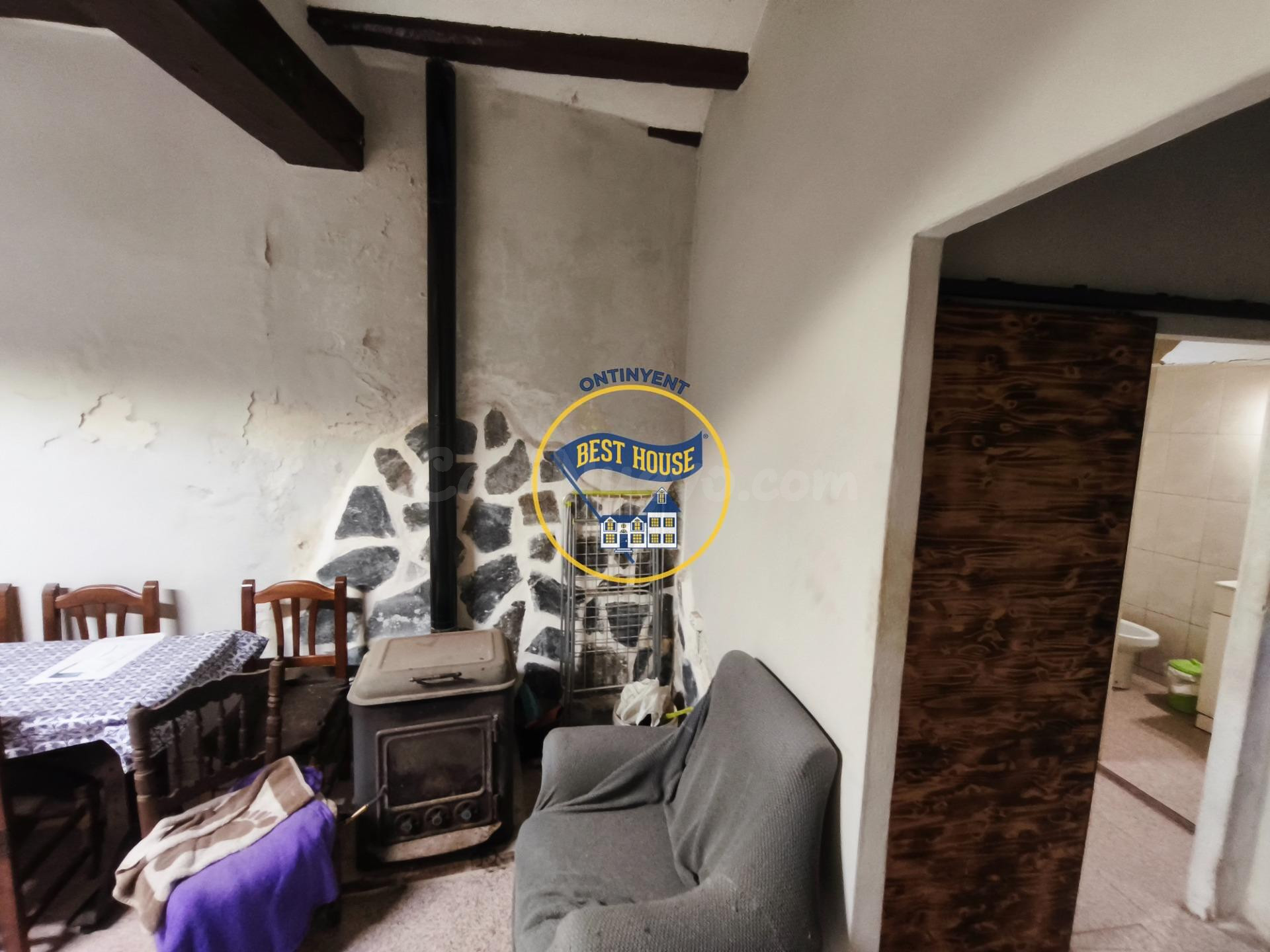¡¡OPORTUNIDAD!! ¡CASA CON 4 DORMITORIOS Y EN CONDICIONES DE  - foto 2