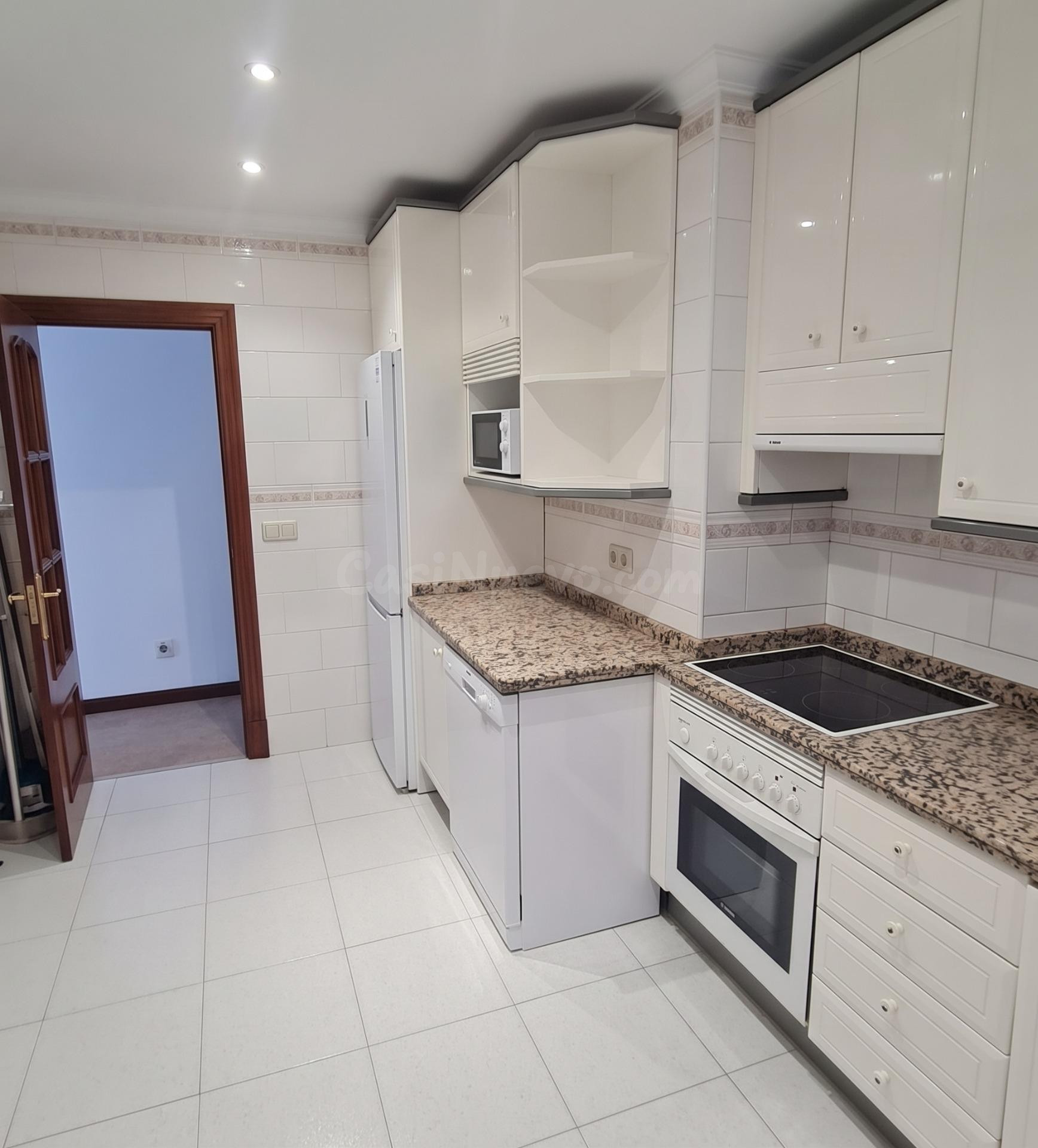 Piso 5 habitaciones 168m² en venta - Comillas - foto 2