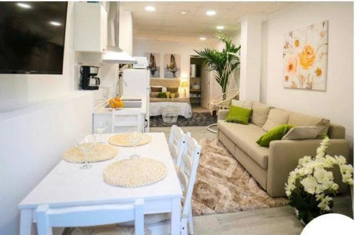 Amplio Apartamento de Alquiler Temporal en Vilanova - foto 2