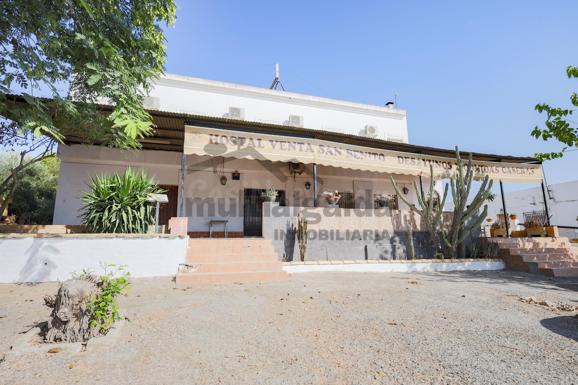 HOSTAL-RESTAURANTE EN SAN BENITO - LEBRIJA