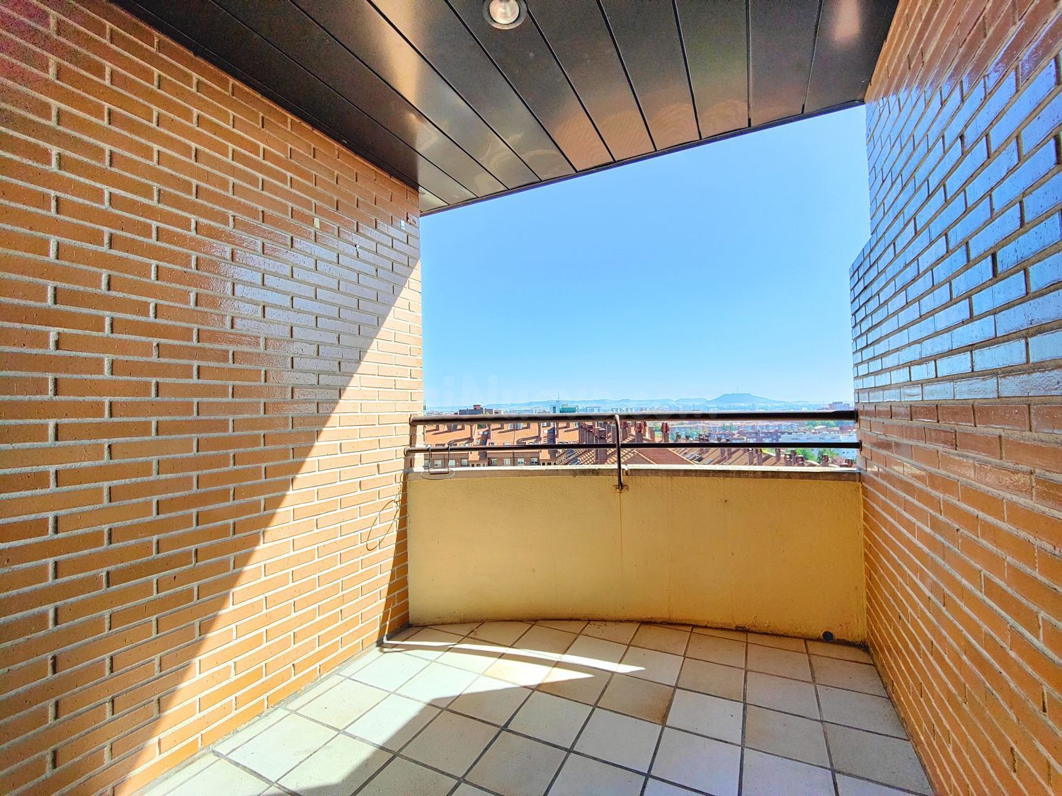DOS dormitorios SIN muebles Edificio WINDSOR, un residencial con PISCINA CLIMATIZADA, GIMNASIO y SAUNA.