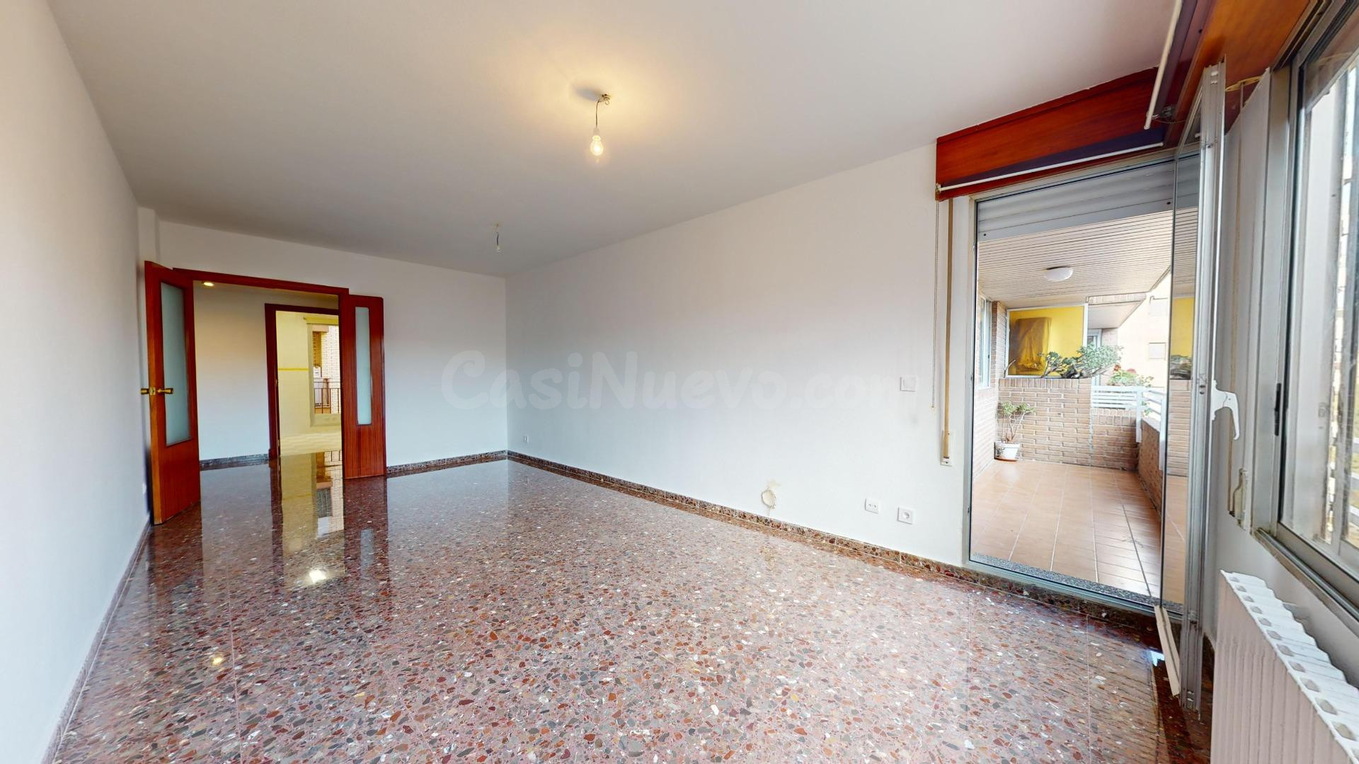 Piso con garaje y trastero parque Miraflores - foto 4