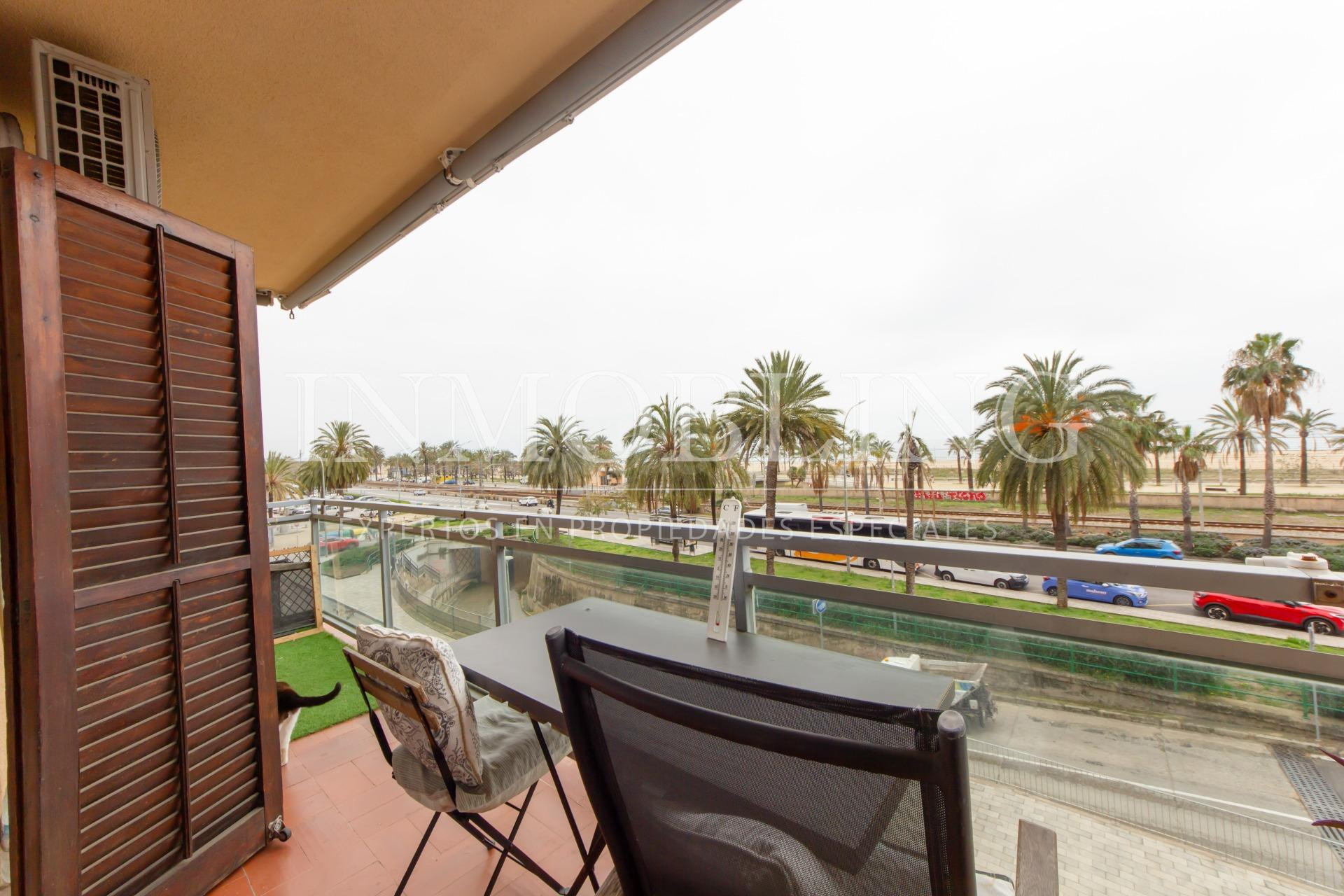 Piso de 3 habitaciones frente al mar!