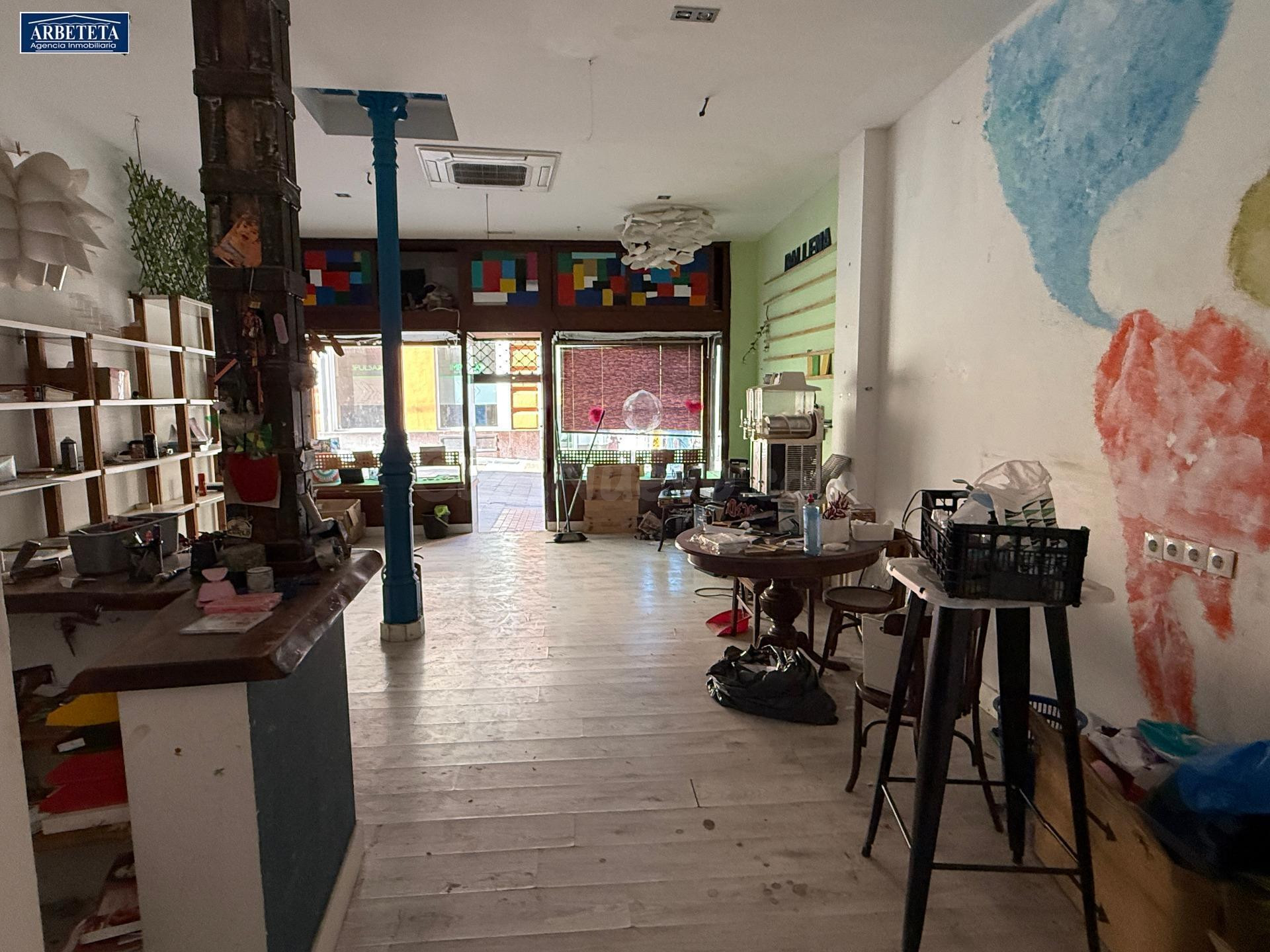 INMOBILIARIA ARBETETA VENDE EDIFICIO PARA REFORMAR EN PLENO  - foto 2