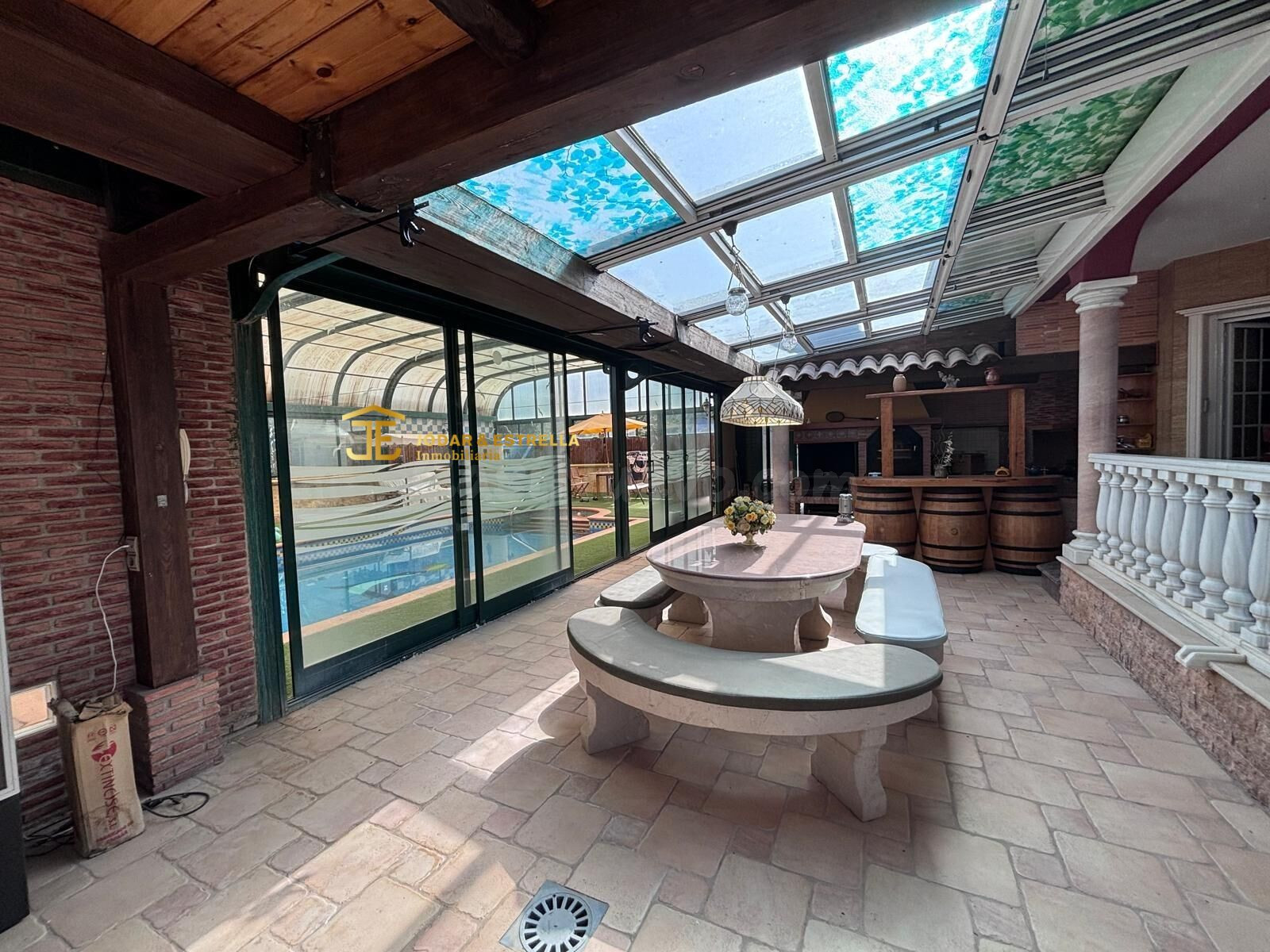Estupendo chalet con varias construcciones en la zona Los Ro - foto 4