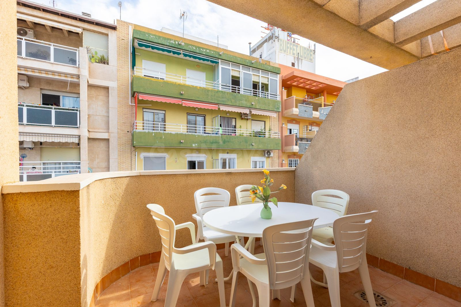APARTAMENTO DE 3 DORMITORIOS 2 BAÑOS EN TORREVIEJA ( ALICANTE )