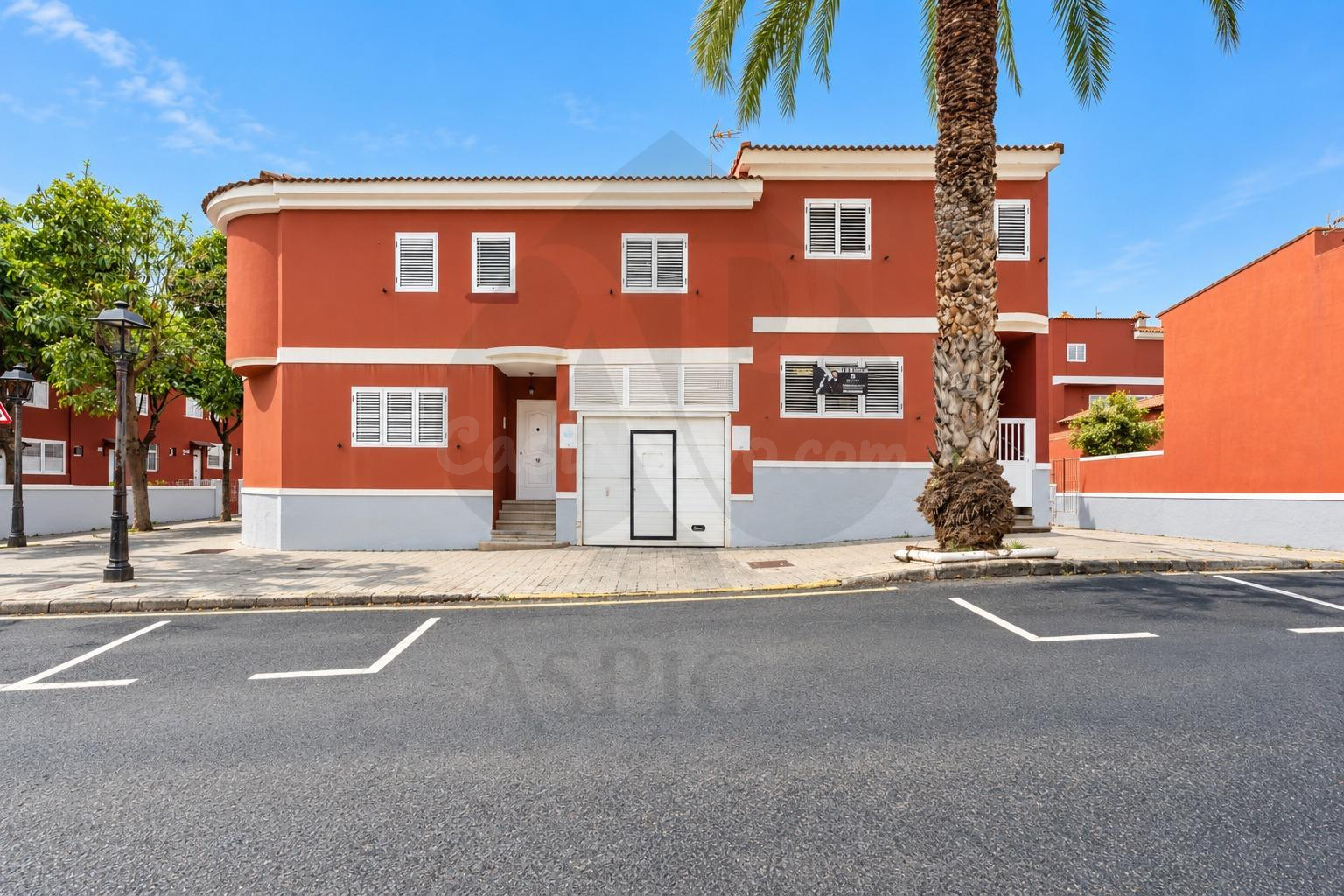 Dúplex de 4 dormitorios con 2 plazas de garaje y trastero en Valsequillo