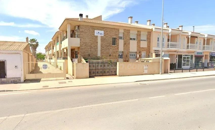Se vende piso OKUPADO en Calle Ramón Y Cajal 20 en San Javie