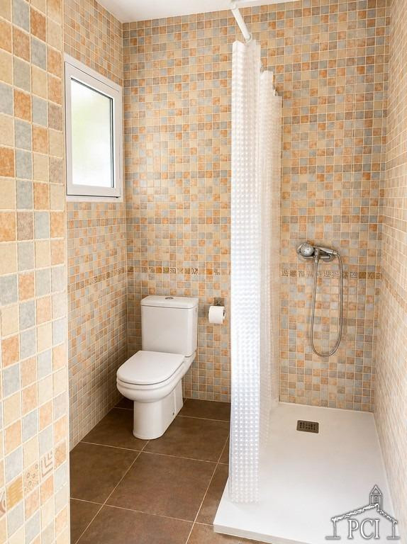 Casa en Calonge construida en un sólo  nivel - foto 2