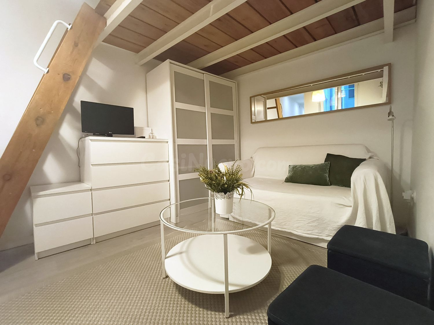 Piso 28m² en alquiler - Palacio - foto 2