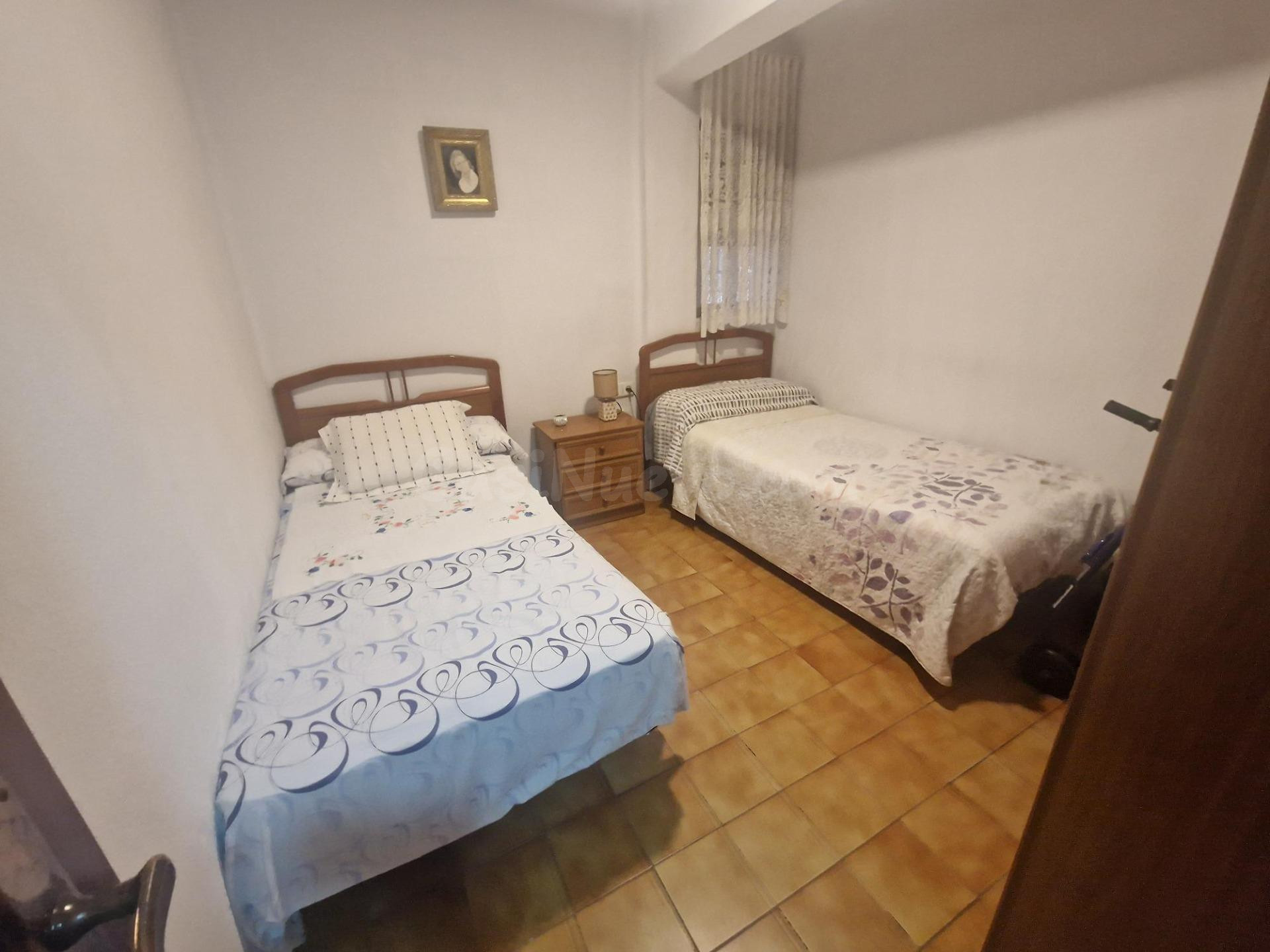 PISO CENTRICO DE 83M2 CON ASCENSOR Y BALCÓN - foto 4