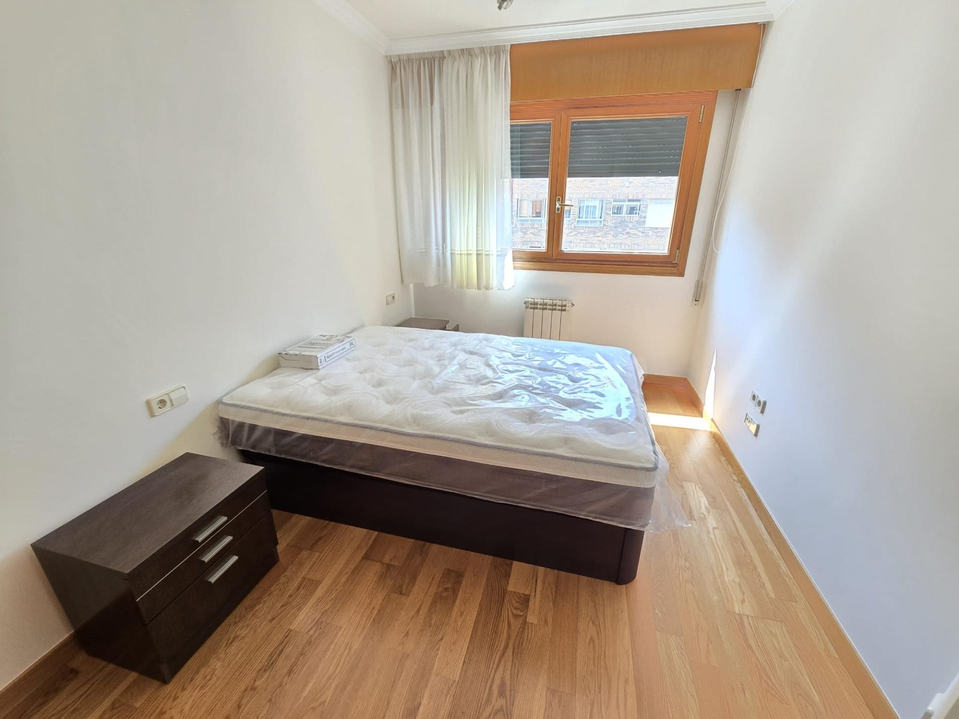 VIVIENDA IMPECABLE CON GARAJE Y BODEGA - foto 4