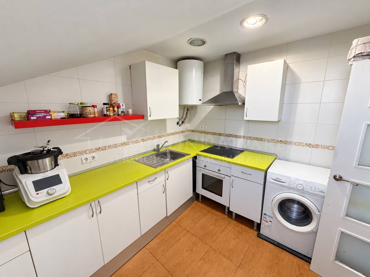 ATICO DE DOS habitación Y UN BAÑO EN LA estación - YELES - foto 5