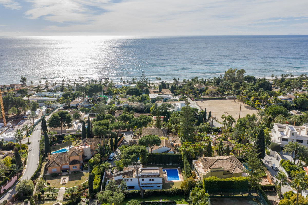 Chalet 5 habitaciones 459m² en venta - Marbella