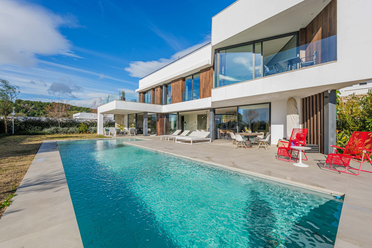 Chalet 3 habitaciones 415m² en venta - Malagueta - Monte Sancha